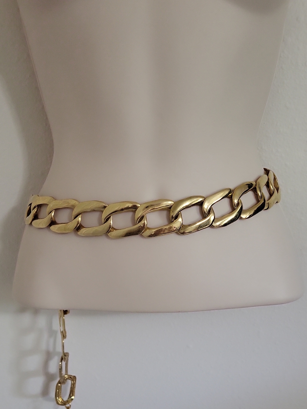 Gold Link Chain Waist Belt - Women's Accessory